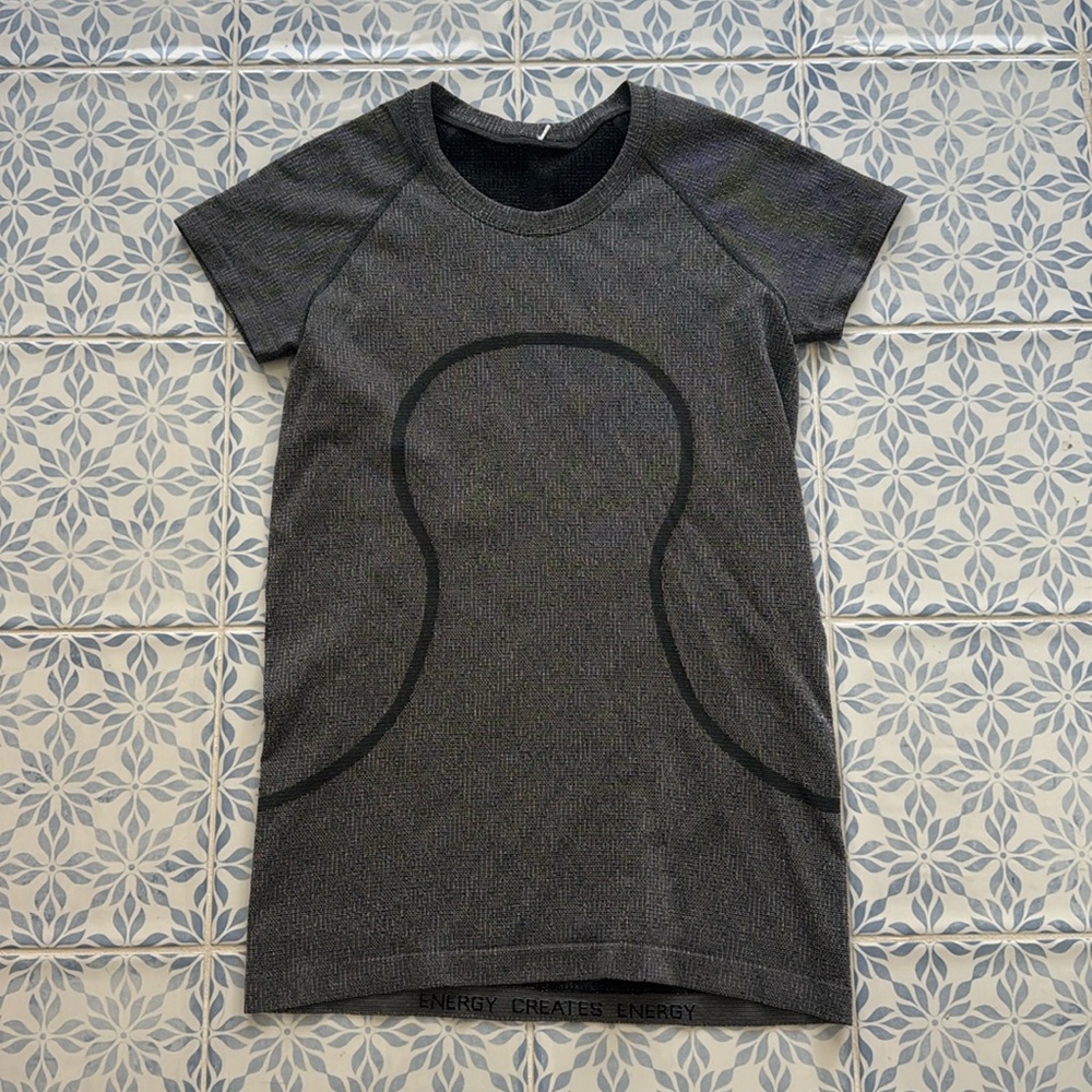lululemon athletica Black Short Sleeve Tee